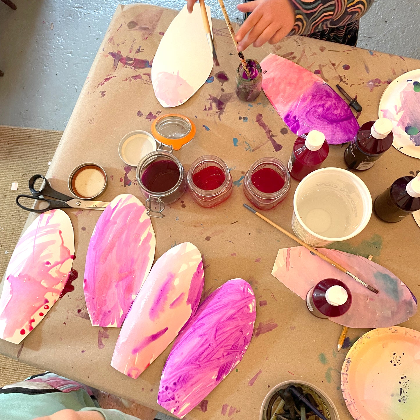 Giant Paper Flowers – May 18 at 10 am (Ages 5-8)